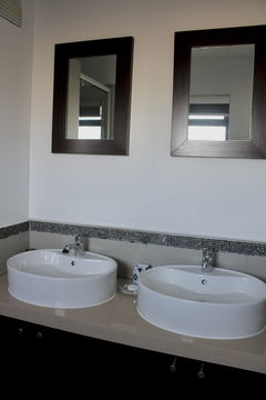 Ensuite Bathroom with Shower
