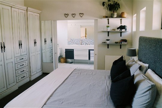 Constantiaberg Suite - bedroom