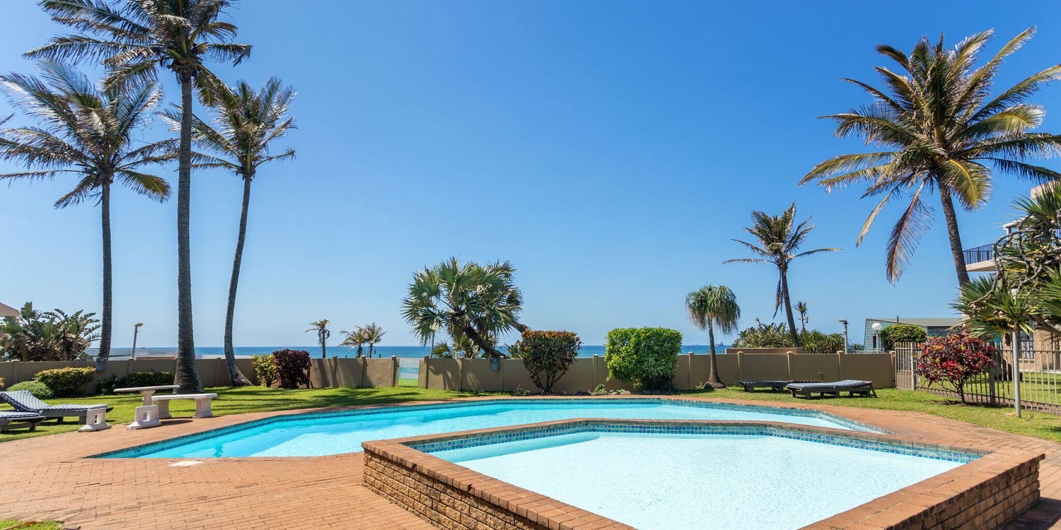 Beachfront 2-Bedroom Apartment in Ballito