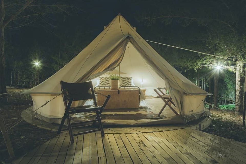 WHAT IS GLAMPING