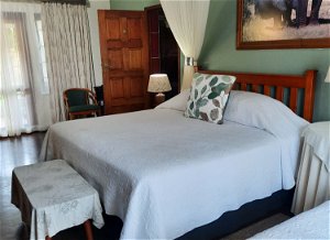 Cape Primrose (Room C - King sized bed and a Twin Bed)