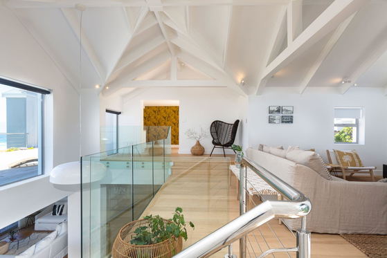 Cape Beach Villa upstairs lounge
