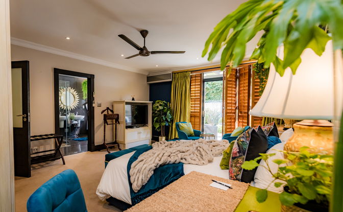 Lapis Lazuli Luxury Suite