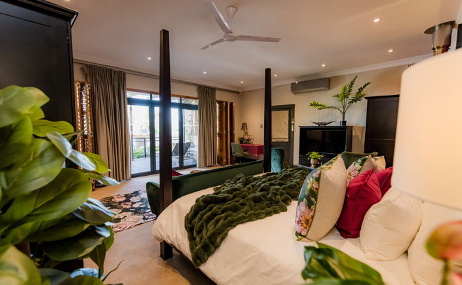 Rose Quartz Luxury Grand Suite 