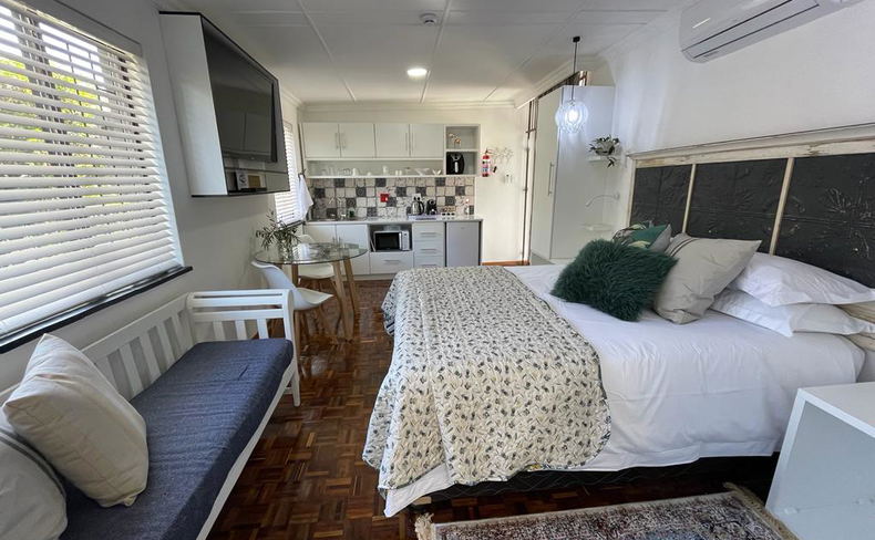 Inbloem Self-Catering Queen Room