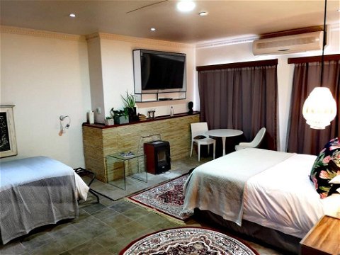 Room 2 - In Bloem Self-Catering