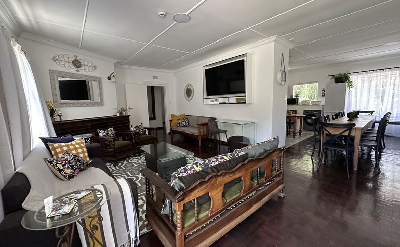 Inbloem House big group selfcatering 5 en-suite bedrooms Inbloem House big group selfcatering 5 en-suite bedrooms