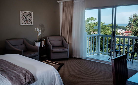Luxury Suite 4