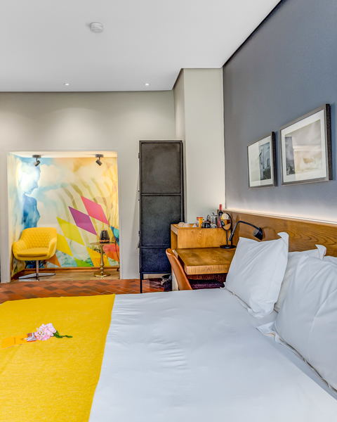 Rooms & Suites