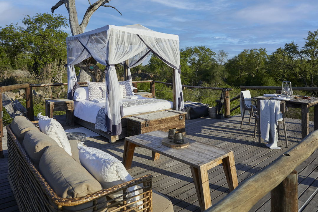 bed and facilites by Chalkey Treehouse Lion Sands Game Reserve