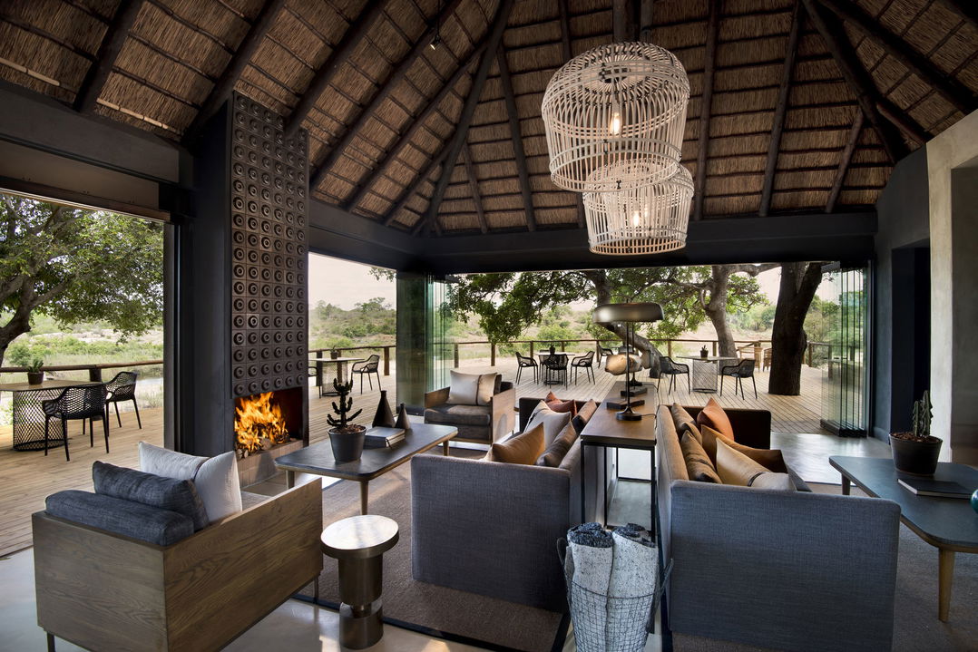 lounge area with views at ivory lodge lion sands