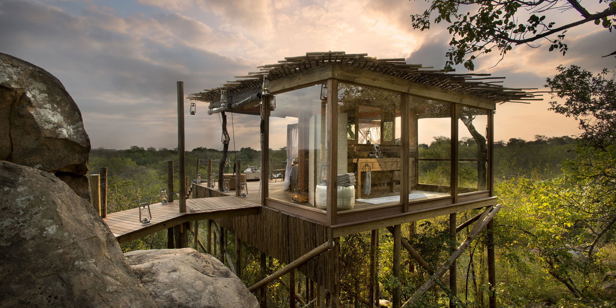 Kingston treehouse with draw bridge at Lion Sands Game Reserve