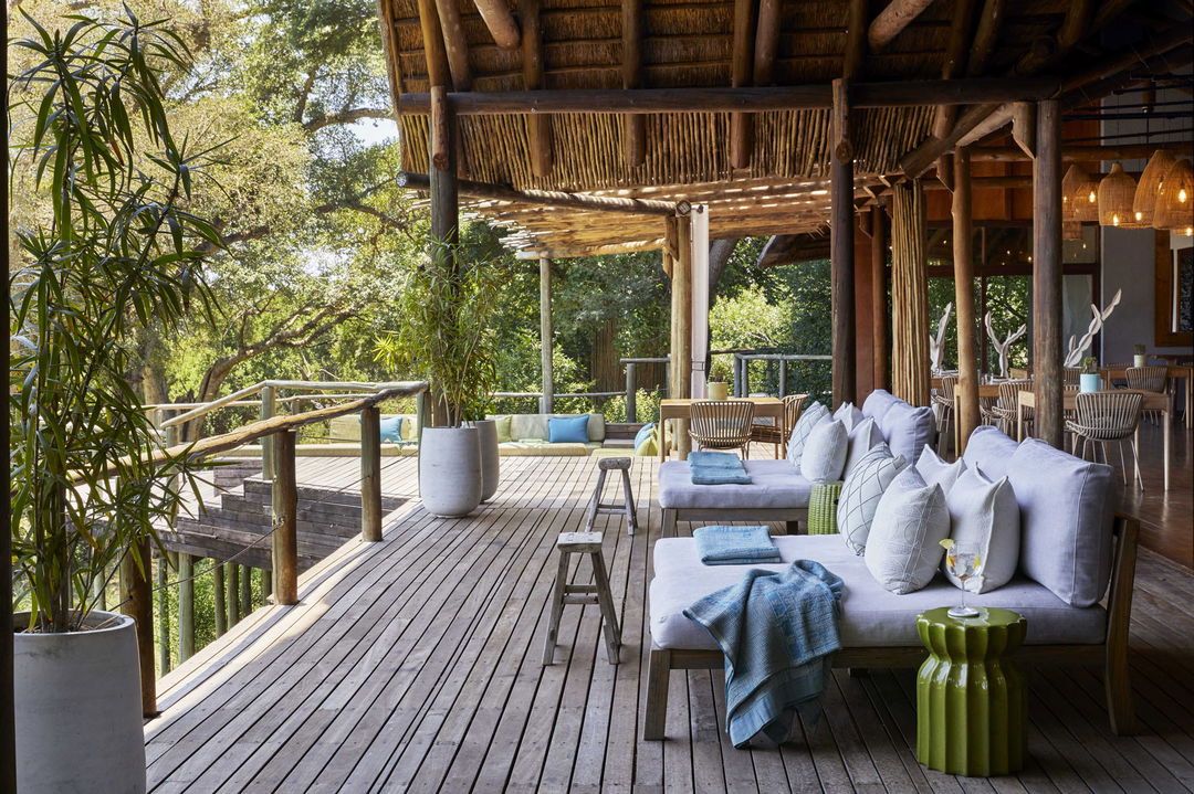 lounge area on main deck of Narina lodge Lion sands