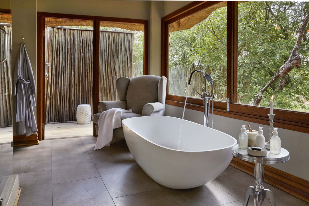 bathroom of suite at Narina lodge lion sands