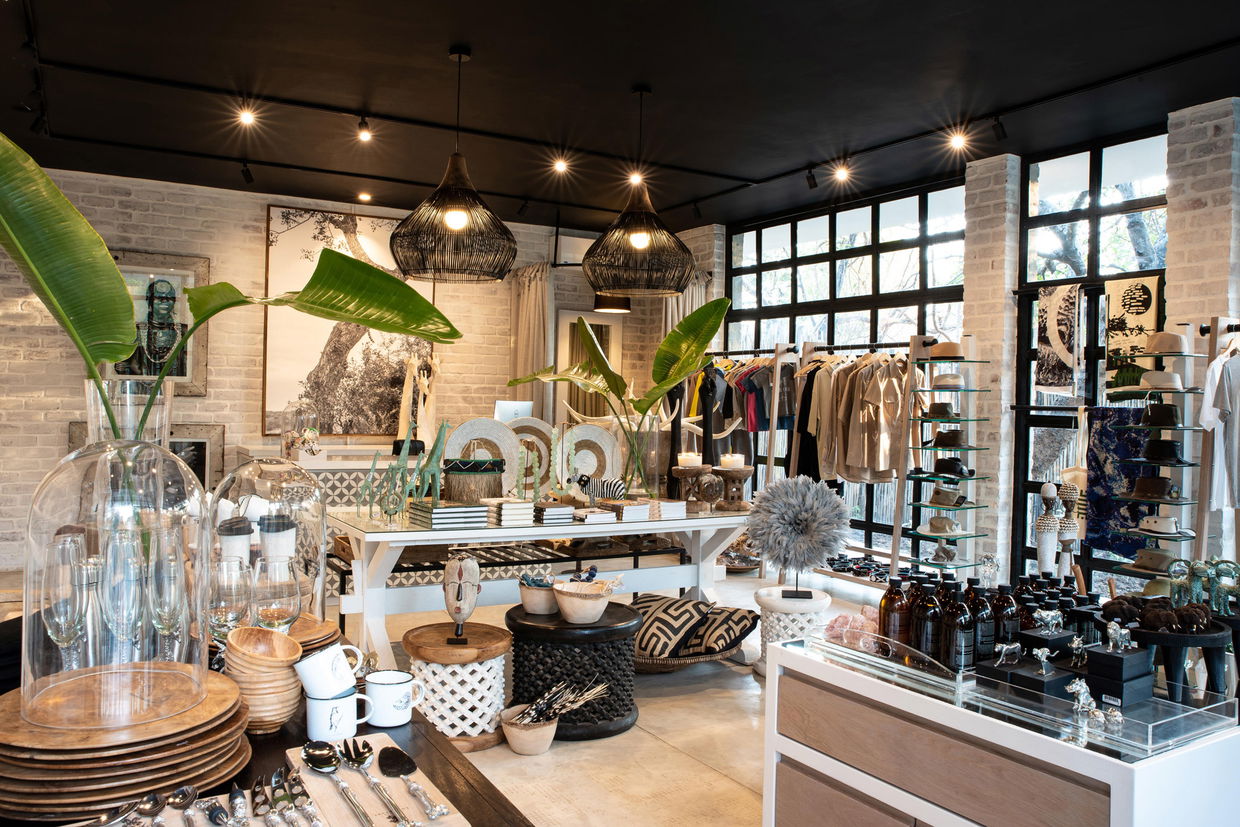 boutique shop view at granite suites camp of Londolozi