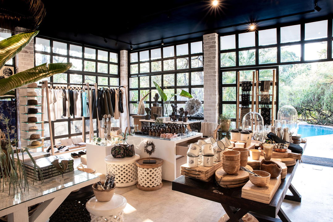 inside the boutique of granite suites camp Londolozi