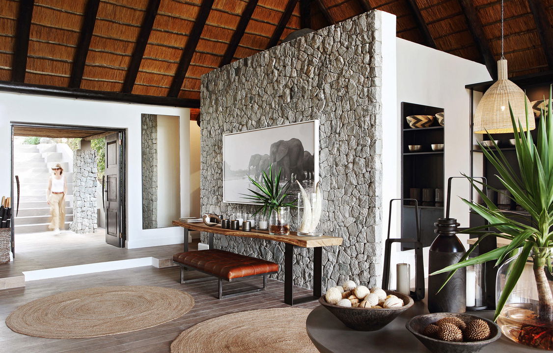 side entrance of main guest lounge area of Granite suites camp Londolozi