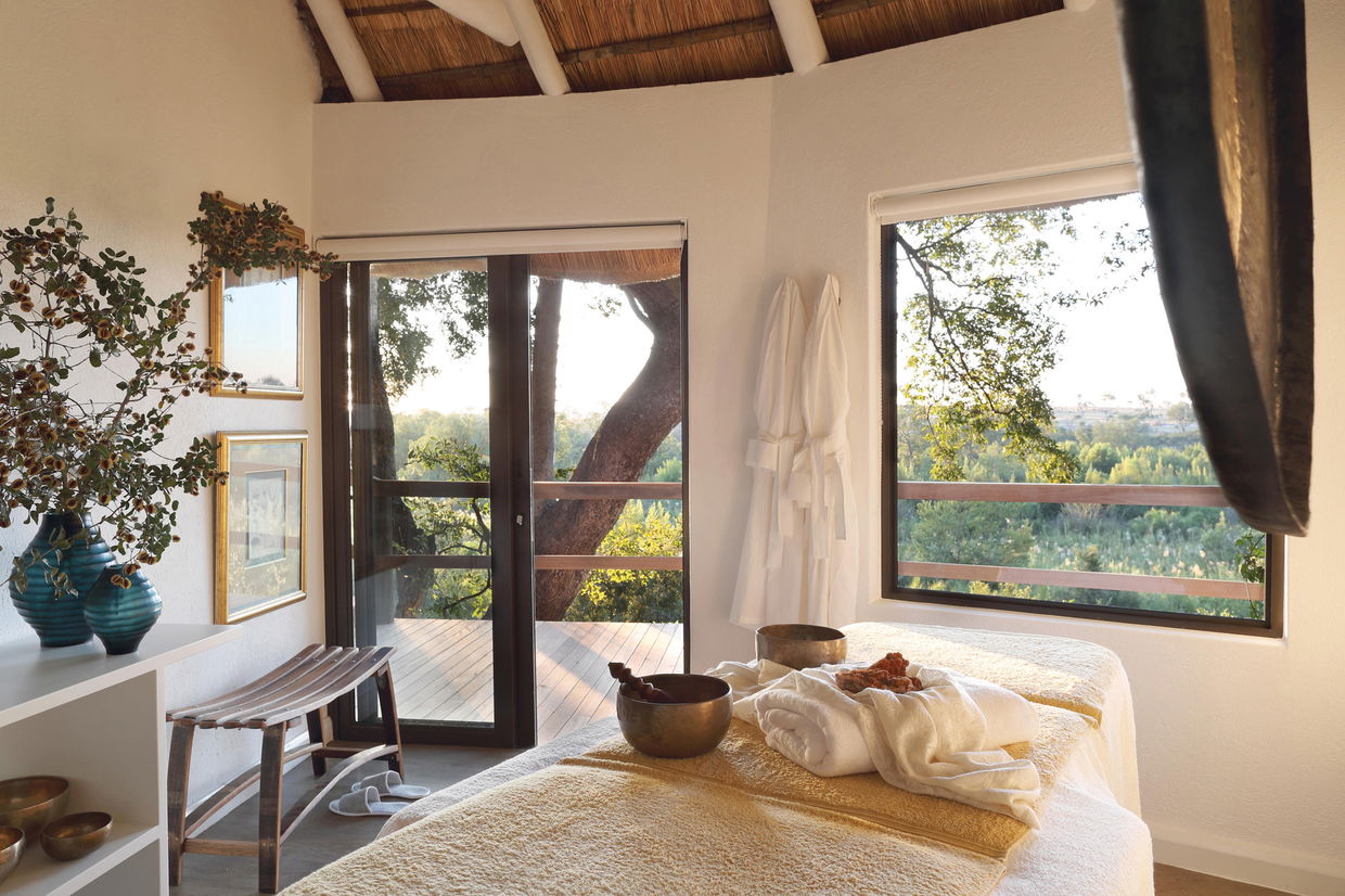 inside view of healing house spa at Londolozi game reserve