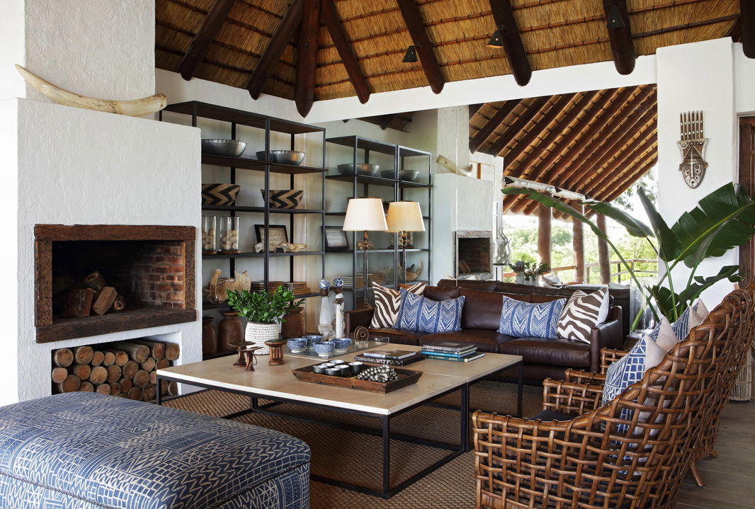 main lounge area of Varty camp Londolozi game reserve