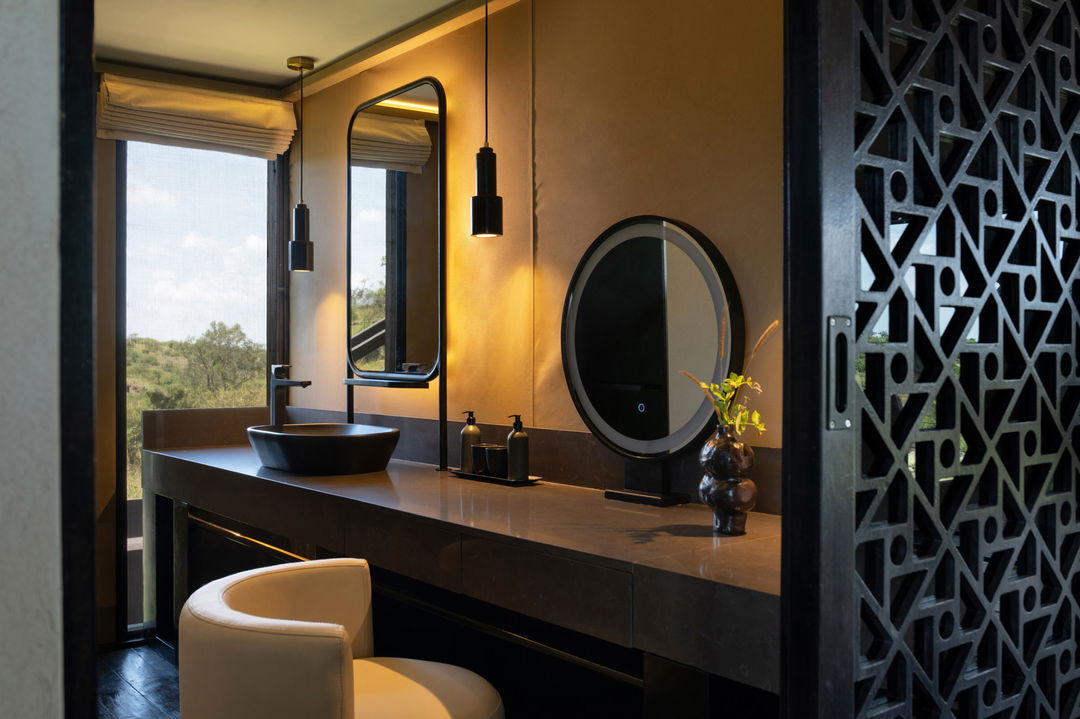 bathroom facilities of a tented suite at Mahali Mzuri Kenya Masai Mara