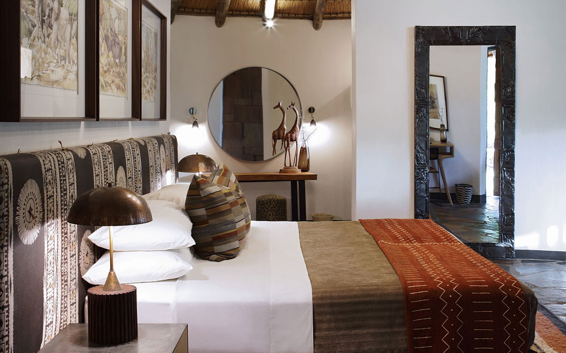 interior view of luxury room at Sable Camp MalaMala Game Reserve