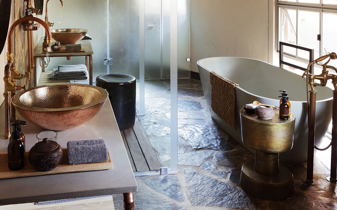 bathroom view at Sable Camp MalaMala Game Reserve