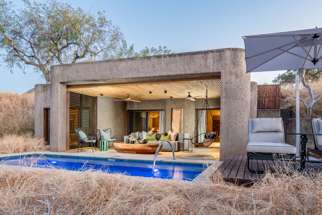 exterior view of sabi sabi earth lodge luxury suite 