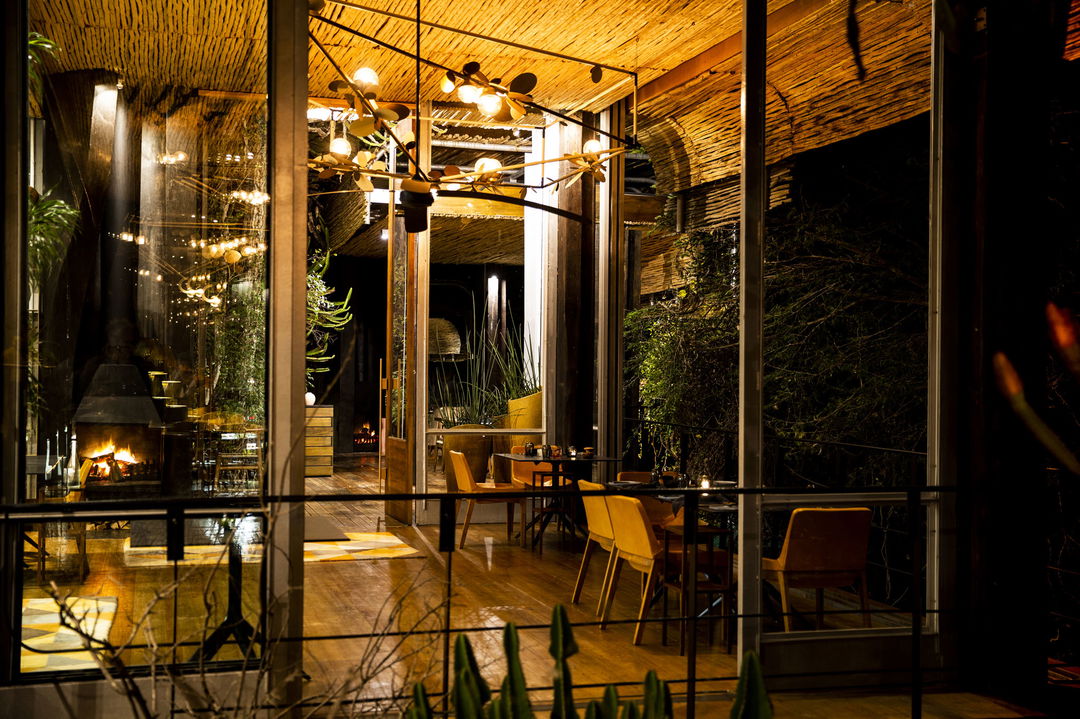 dining area at singita sweni lodge