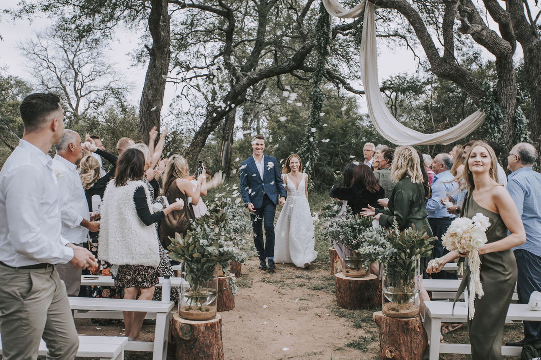 couple getting married at thornybush game lodge