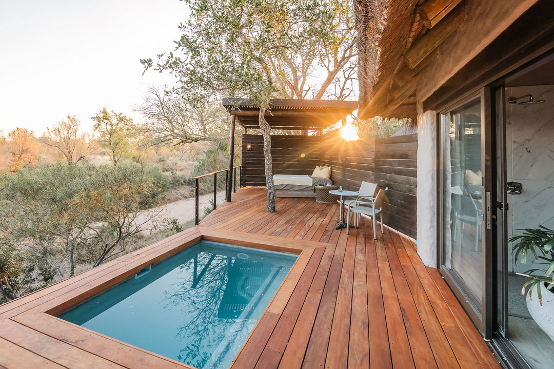 splash pool on outside deck of room by Simbambili lodge Thornybush
