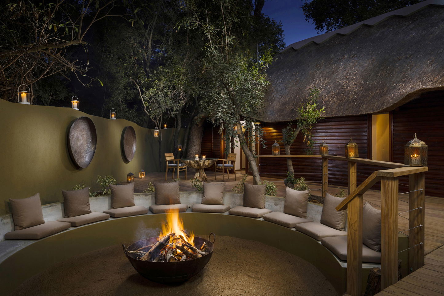 fireplace boma of safari suite at ulusaba safari lodge