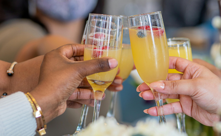 Bottomless Mimosa Sundays 