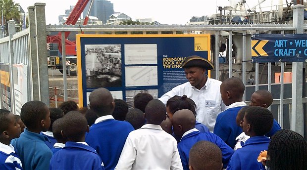 Guided Tour, working harbor, school group, V&A Waterfront