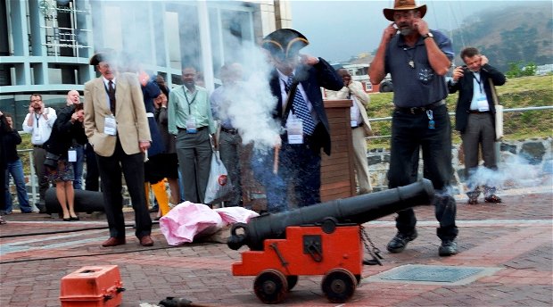 Cannon Firing, Muzzle Loading Cannon, Chavonnes Battery Museum, V&A Waterfront Cannon Firing, Muzzle Loading Cannon, Chavonnes Battery Museum, V&A Waterfront