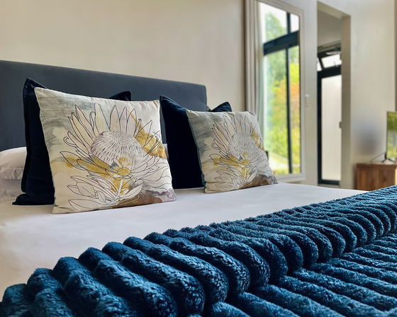Sexy & Sophisticated Suite 2