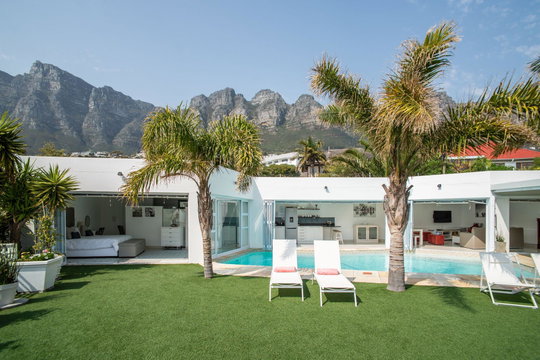 Camps Bay villas with private pool and Table Mountain views in Cape Town Camps Bay villas with private pool and Table Mountain views in Cape Town
