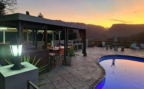 Sunset views from the swimming pool and 