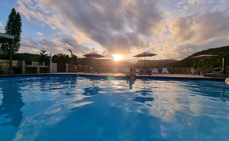 Sunset at the pool 