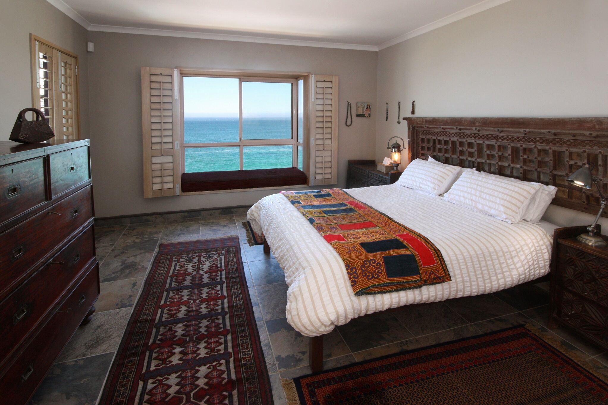 Breathtaking views of Walker Bay