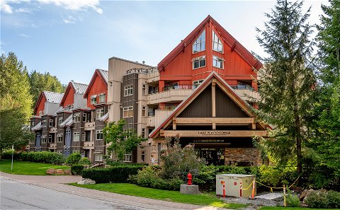 Lake Placid Lodge Whistler Vacation Rentals, British Columbia, Canada. By Elevate Vacations