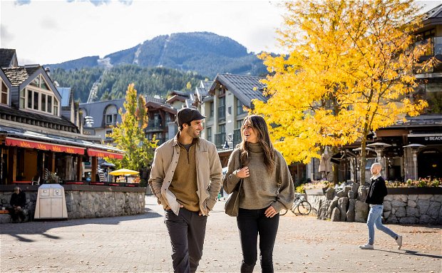 Whistler Village Stroll Fall, Source: Tourism Whistler/Justa Jeskova