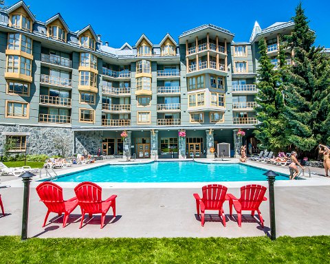 Cascade Lodge Whistler, whistler hotels with hot tub and pool