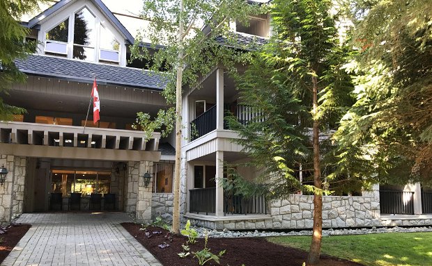 Twin Peaks Lodge Whistler, Boutique hotel, Vacation Rentals, Places to stay in whistler Twin Peaks Lodge Whistler, Boutique hotel, Vacation Rentals, Places to stay in whistler