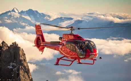 Blackcomb Helicopter transfers to Whistler - Travel by air - Elevate Vacations Whistler