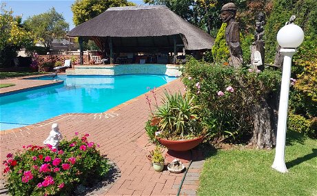 Golfer's Lodge Pool Area