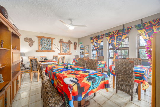 Breakfast Area Breakfast Area