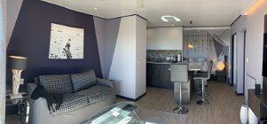 Pamper yourself in self-catering apartment The East Wing at Farr Out Guesthouse in Paternoster
