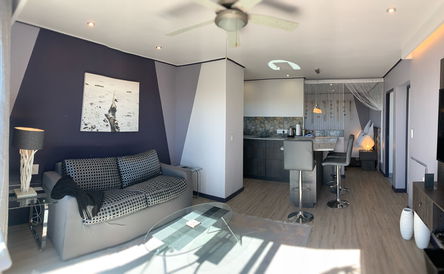 Pamper yourself in self-catering apartment The East Wing at Farr Out Guesthouse in Paternoster