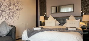 Pamper yourself in Black Mussel room at Farr Out Guesthouse in Paternoster