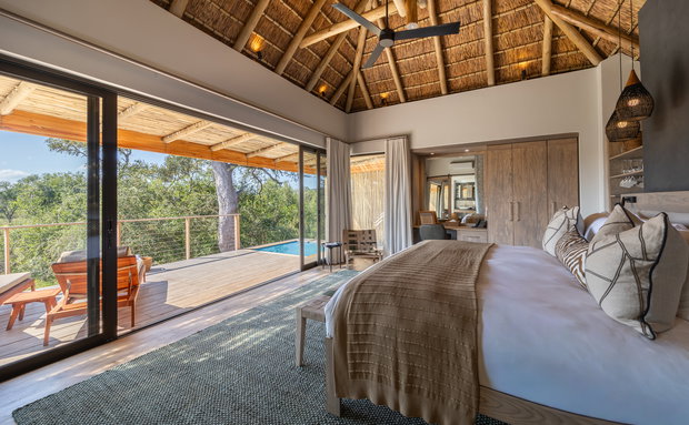 amani riverbed suite with plunge pool and view onto vegetation